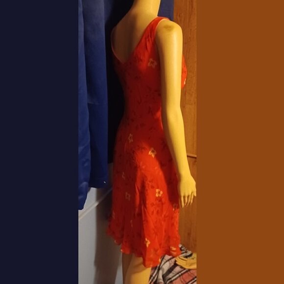 Sexy Little Red Floral Dress - Size 7 - Picture 3 of 9